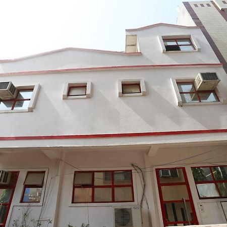 Hotel Oyo 8253 Golden Heights Nuova Delhi Esterno foto